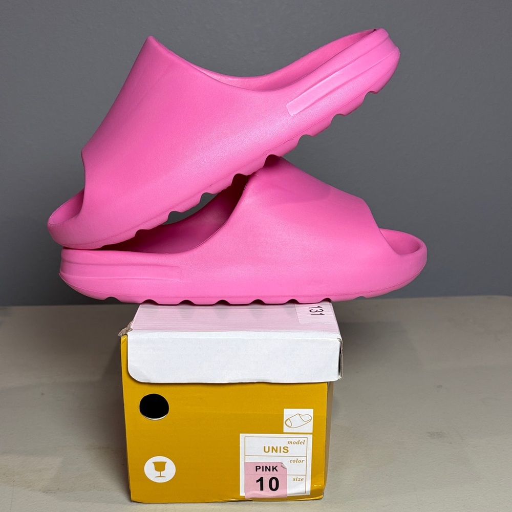 Women’s UNIS pink foam sandals